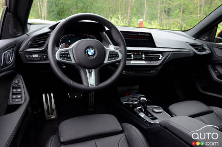 2020 BMW 228i xDrive, interior